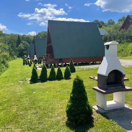 Hotel Uweronci Ustrzyki Dolne Esterno foto