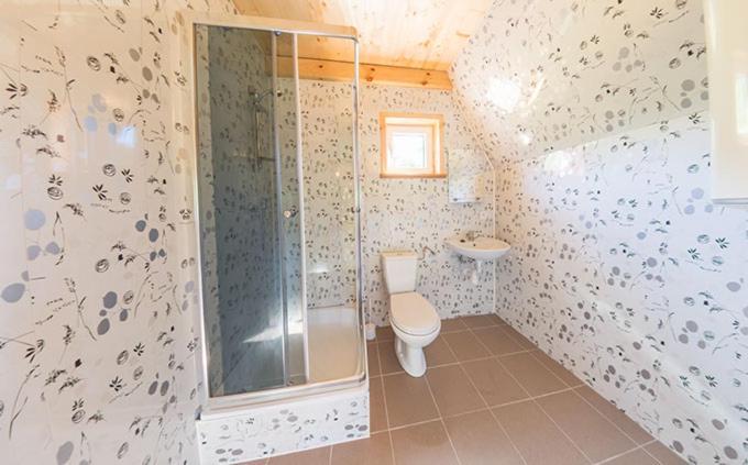 Hotel Uweronci Ustrzyki Dolne Esterno foto