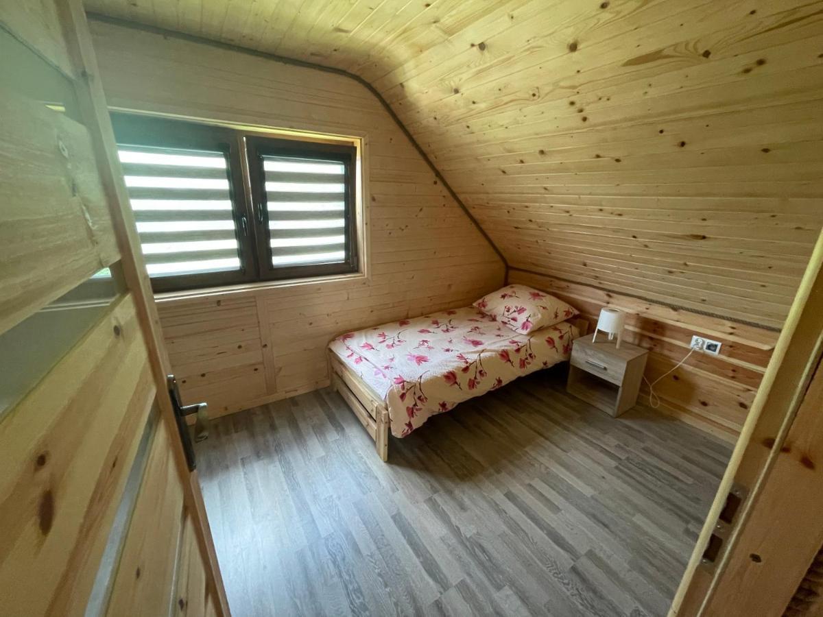 Hotel Uweronci Ustrzyki Dolne Esterno foto